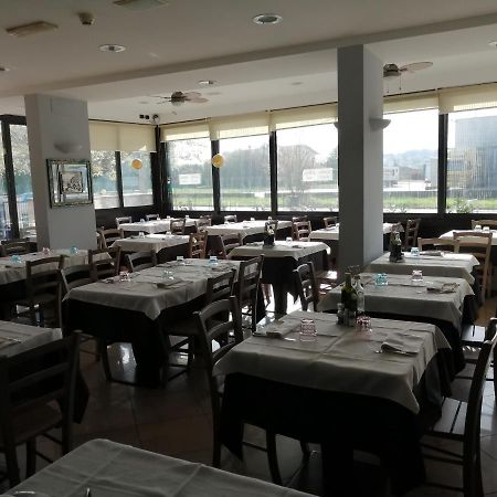 Sestosenso Food Drink Sleep Ristorante Pizzeria Alloggi Чезена Экстерьер фото